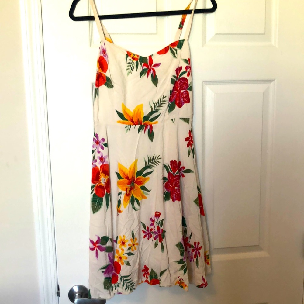 Stretchy Floral Dress Size L